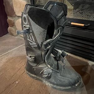 Big kid racing boots